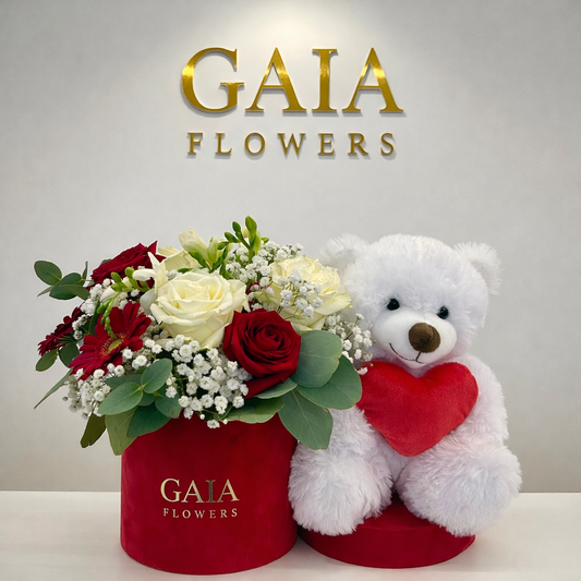Box Velluto Rosso "Abbraccio Floreale" con Rose e Teddy Love