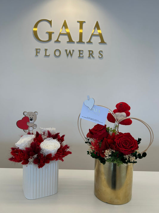 Vaso Arredo con Rose Stabilizzate e Orsetto | Gaia Flowers
