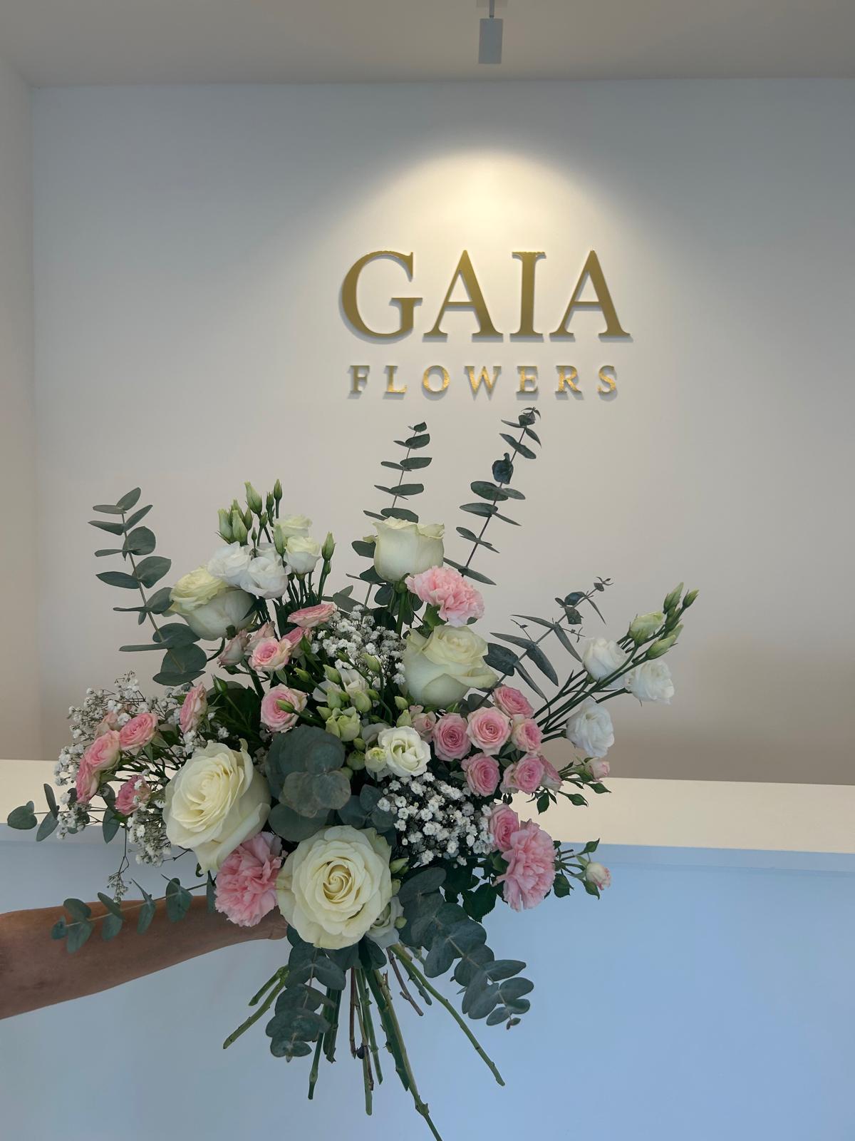 Bouquet "Luce di Primavera" – Rose & Lisianthus Bianco e Rosa
