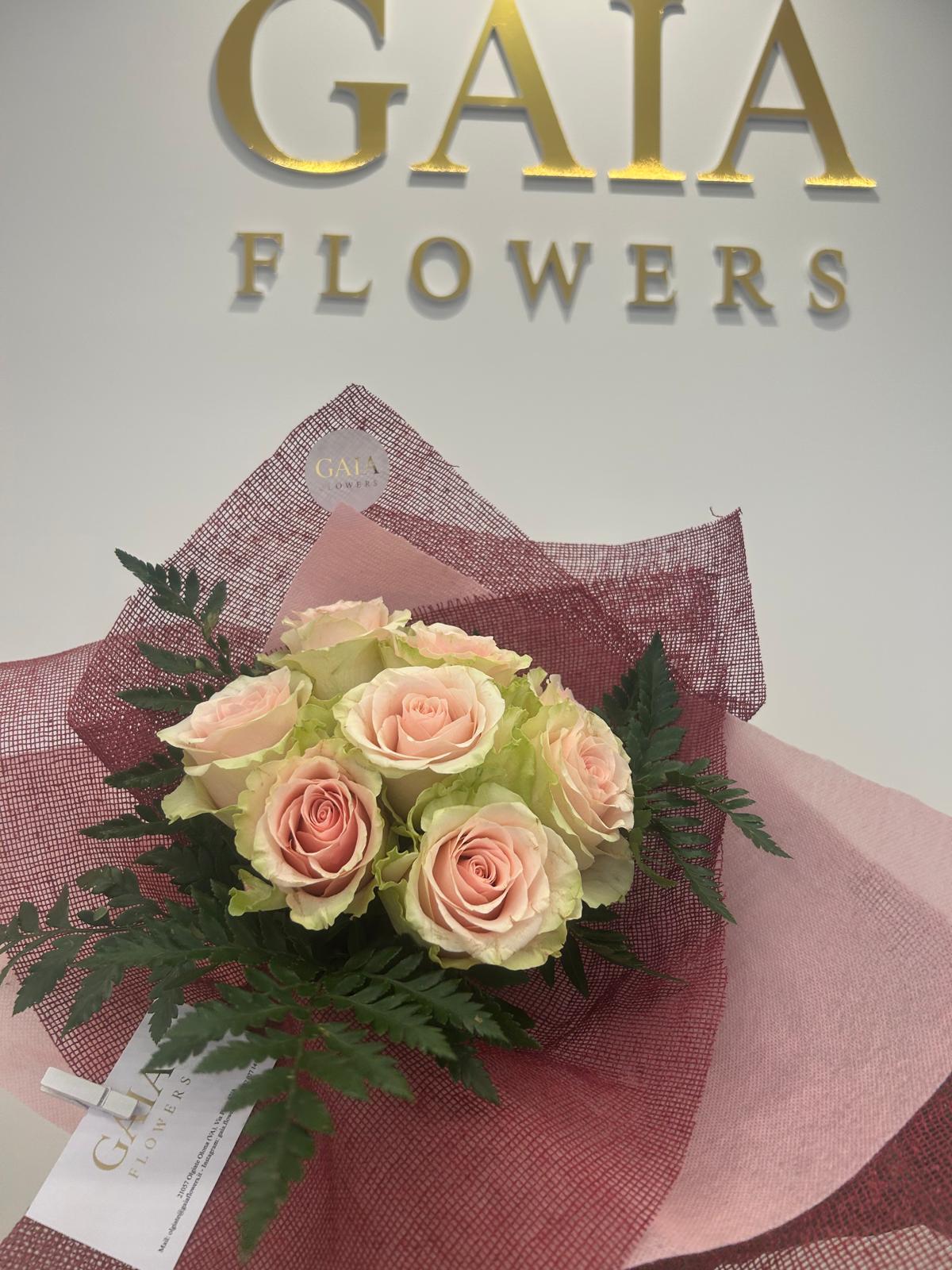 Bouquet Delicate Blush - Rose Screziate e Incarto Materico